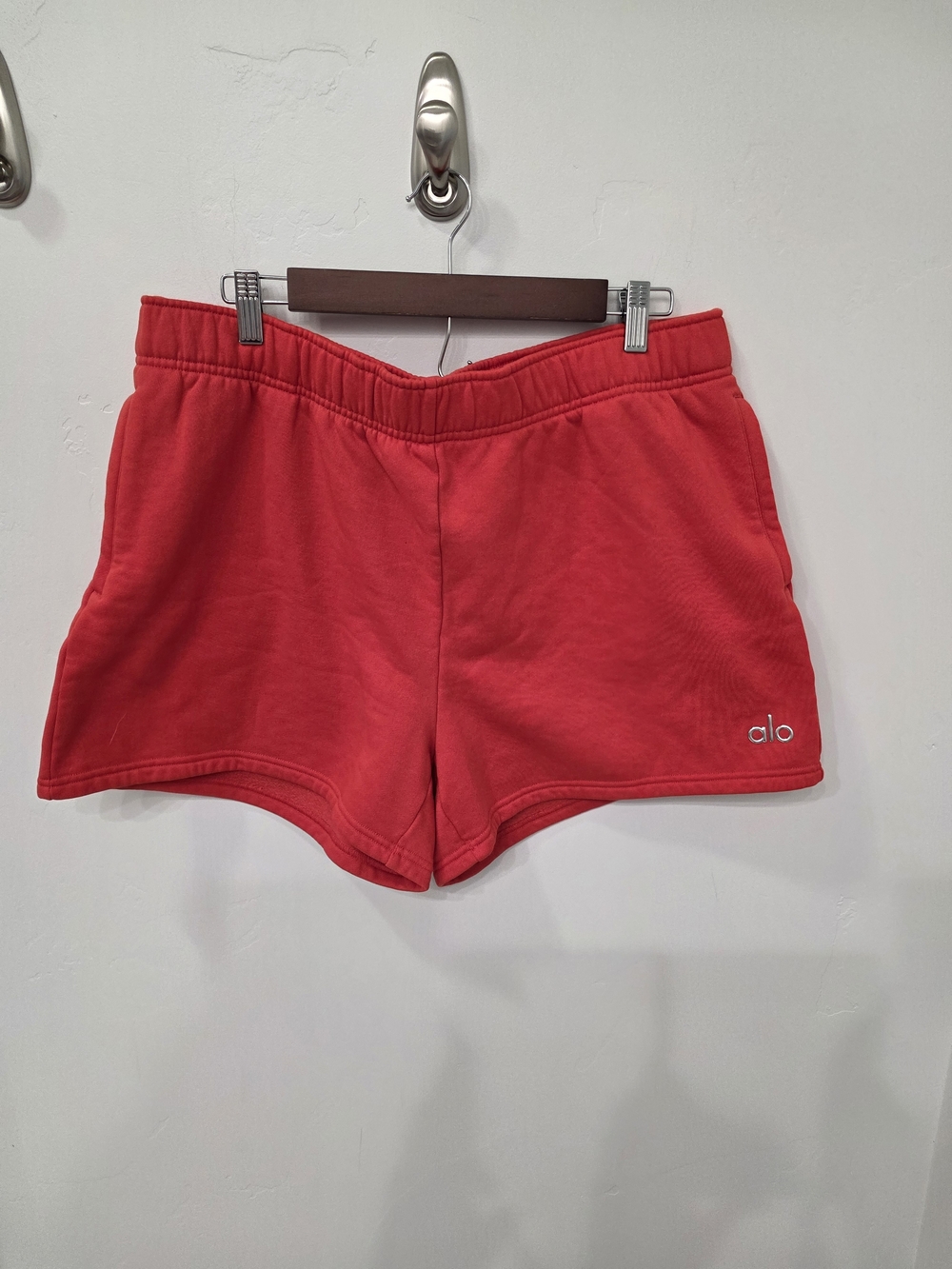 ALO Accolade Shorts Bright Red Size Large